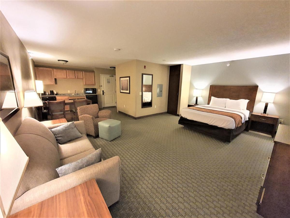 Amerivu Inn And Suites - Chisago City エクステリア 写真